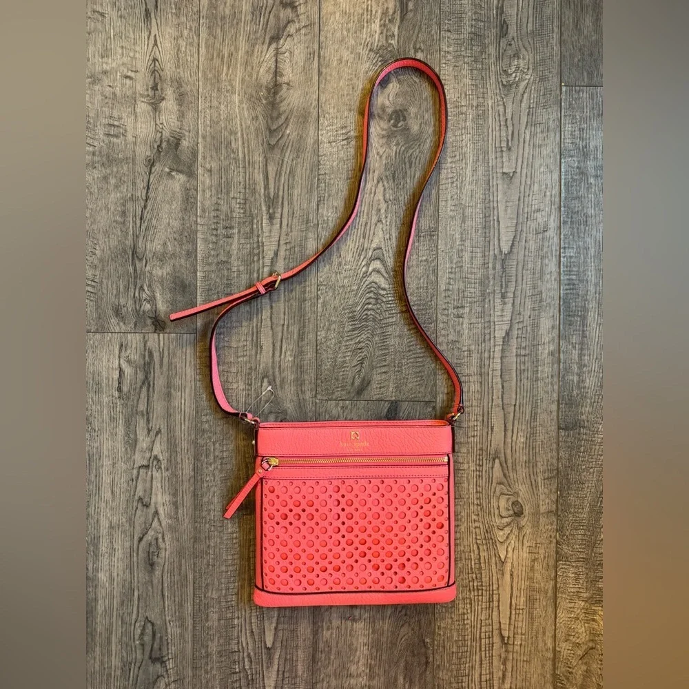 Kate Spade Perri Lane Bubbles Reidy Crossbody- Peony